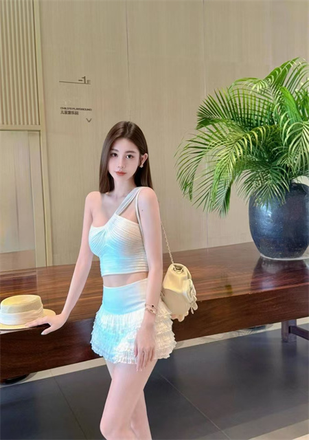 新加坡高端商务模特